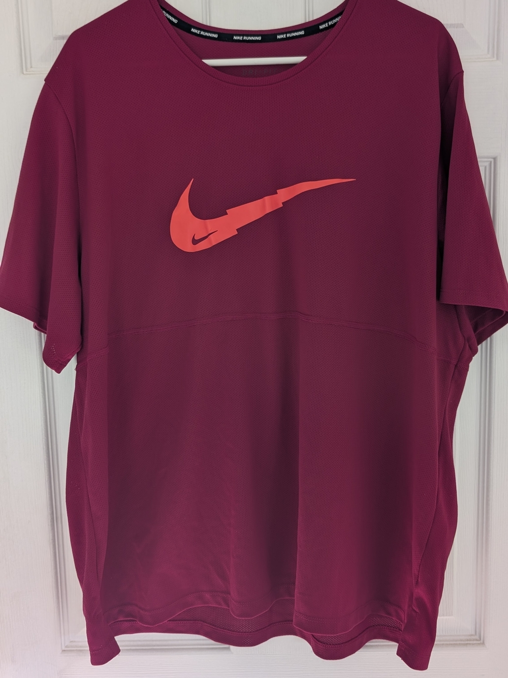 Nike Short Sleeve Performance Tee in Maroon with Coral Swoosh